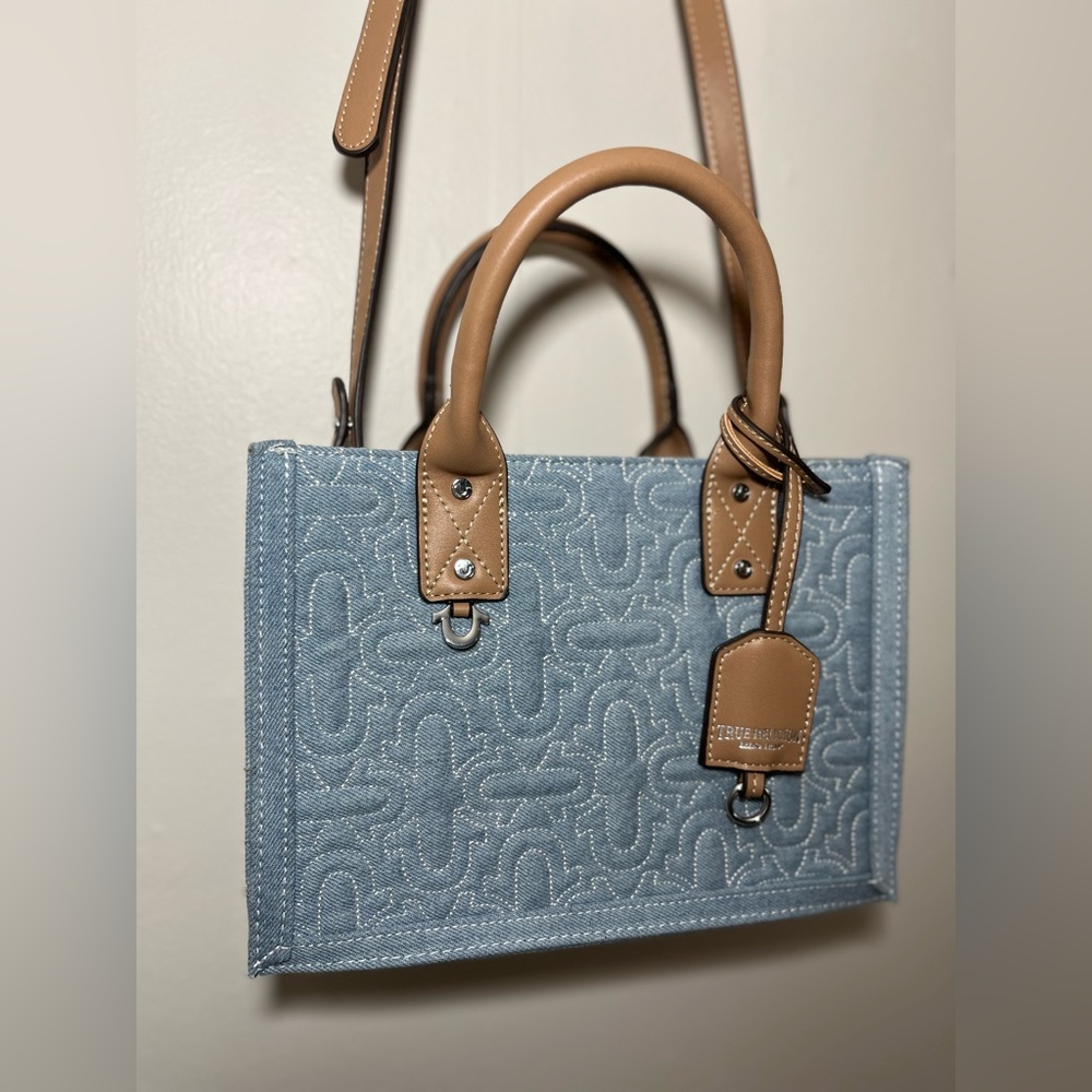 True Religion - Picture 5 of 5